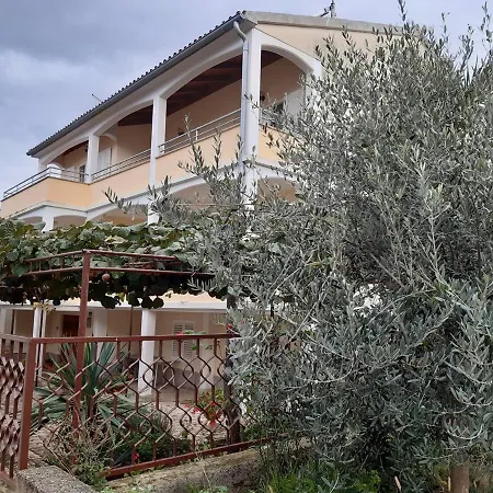 Ritosa Spadici Area 2*
